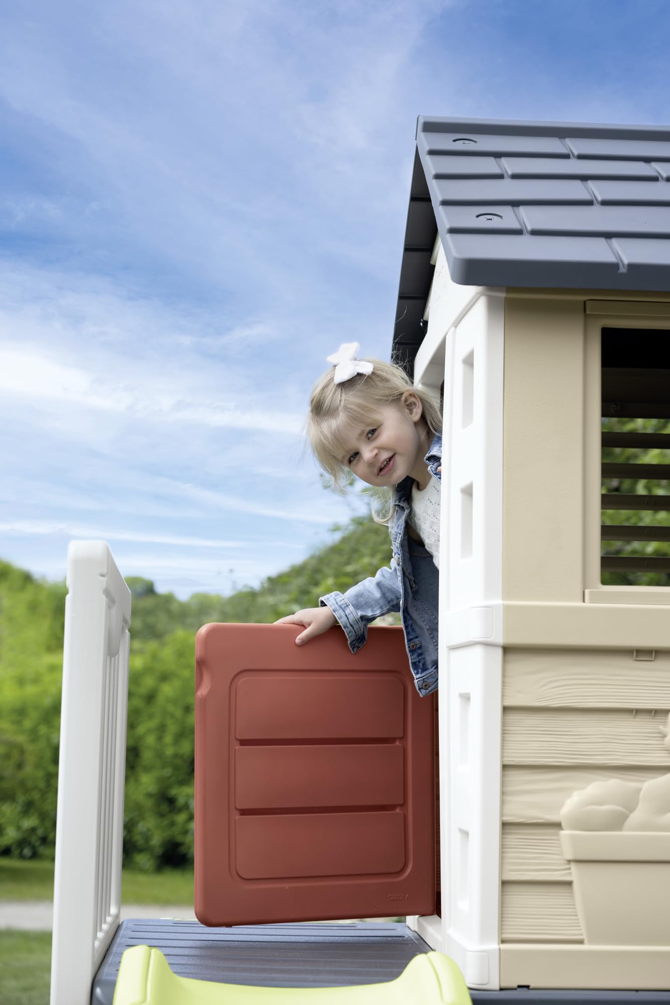 Maison de jeu enfant sur pilotis avec plateforme 70 cm échelle et toboggan matériau recyclé dès 2 ans modèle 7600810802