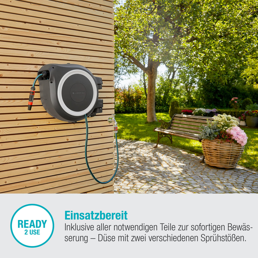 Wand-Schlauchbox RollUp L mit 30 m Schlauch, schwenkbar und frostsicher, inkl. Reinigungsspritze und Brause