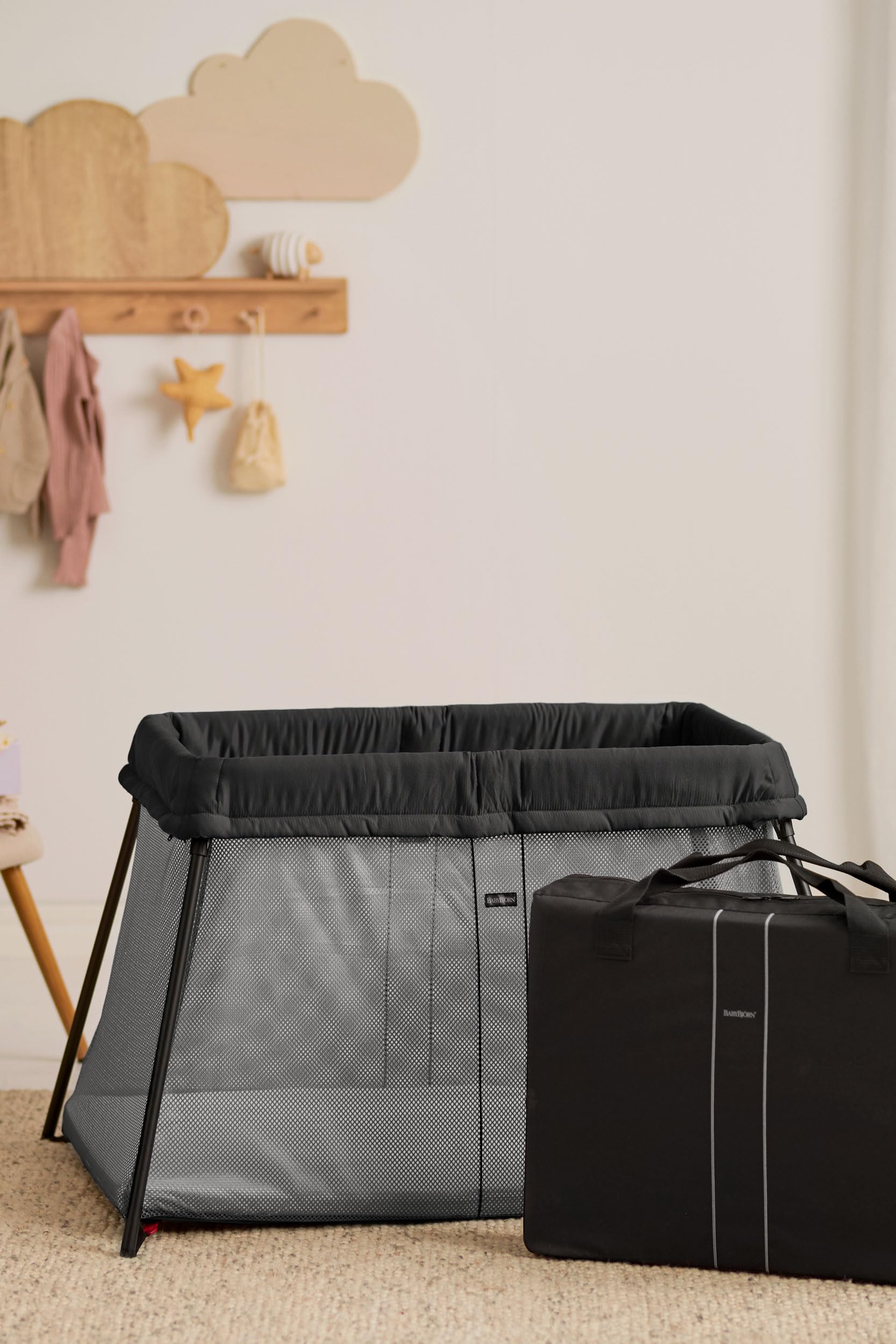 Lit parapluie portable pour bébé 040980 avec matelas inclus pliable léger 6 kg dimensions 113x80x60 cm
