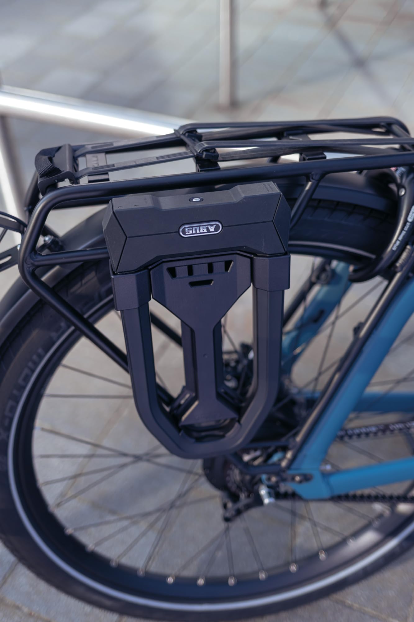 Antivol U vélo en acier trempé Granit Super Extreme 2500/165HB230 niveau de sécurité 15 avec support USH2500