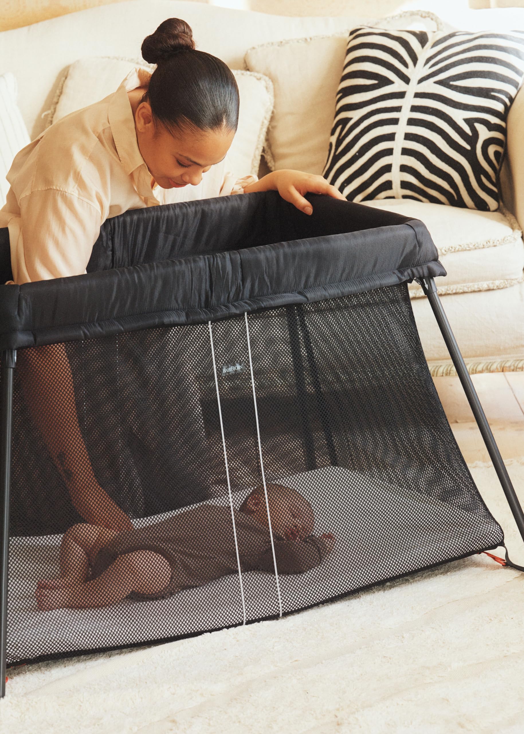 Lit parapluie portable pour bébé 040980 avec matelas inclus pliable léger 6 kg dimensions 113x80x60 cm