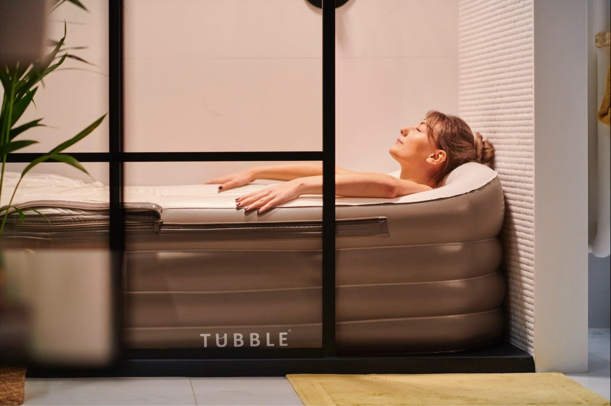 Aufblasbare Badewanne Royale für Erwachsene bis 188 cm, 255 Liter, faltbar für Indoor und Outdoor