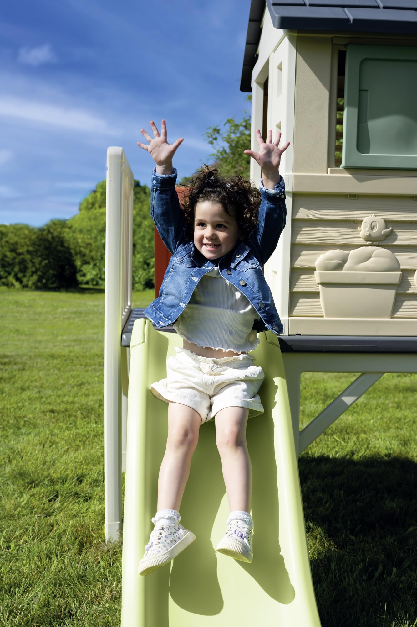 Maison de jeu enfant sur pilotis avec plateforme 70 cm échelle et toboggan matériau recyclé dès 2 ans modèle 7600810802