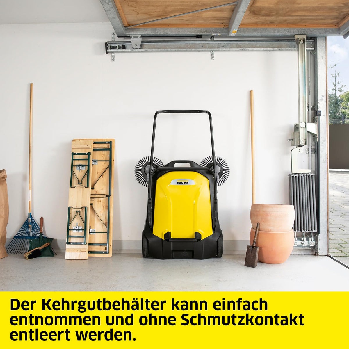 Kehrmaschine S 6 Twin mit 38 l Kehrgutbehälter und 2 Seitenbesen, max. 3000 m²/h