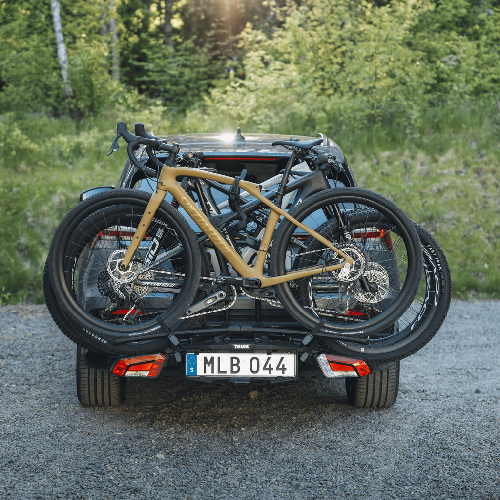 Fahrradträger für Anhängerkupplung faltbar für 3 Fahrräder mit integrierter Beleuchtung und Fahrradadapter Schwarz