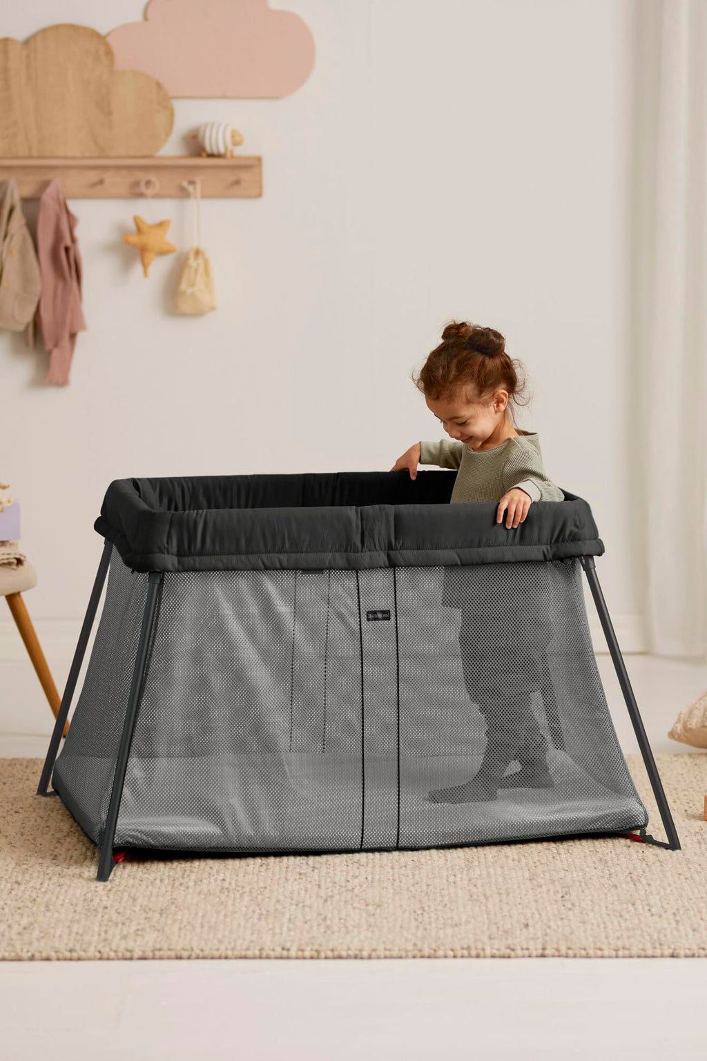 Lit parapluie portable pour bébé 040980 avec matelas inclus pliable léger 6 kg dimensions 113x80x60 cm