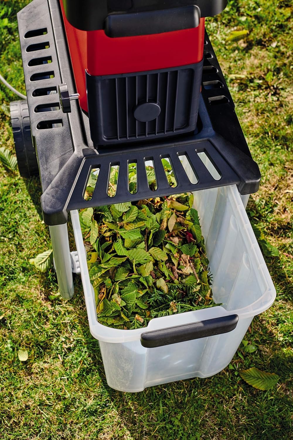 Elektro-Leisehäcksler GC-RS 60 CB mit 2800 W und 45 mm Aststärke, Schneidwalze, Drehrichtungsumschalter und transparenter 60 L Fangbox