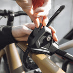 Fahrradträger für Anhängerkupplung faltbar für 3 Fahrräder mit integrierter Beleuchtung und Fahrradadapter Schwarz