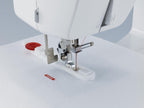 Nähmaschine mit 27 Nähprogrammen, Freiarm und automatischem Einfädler, inkl. Zubehör