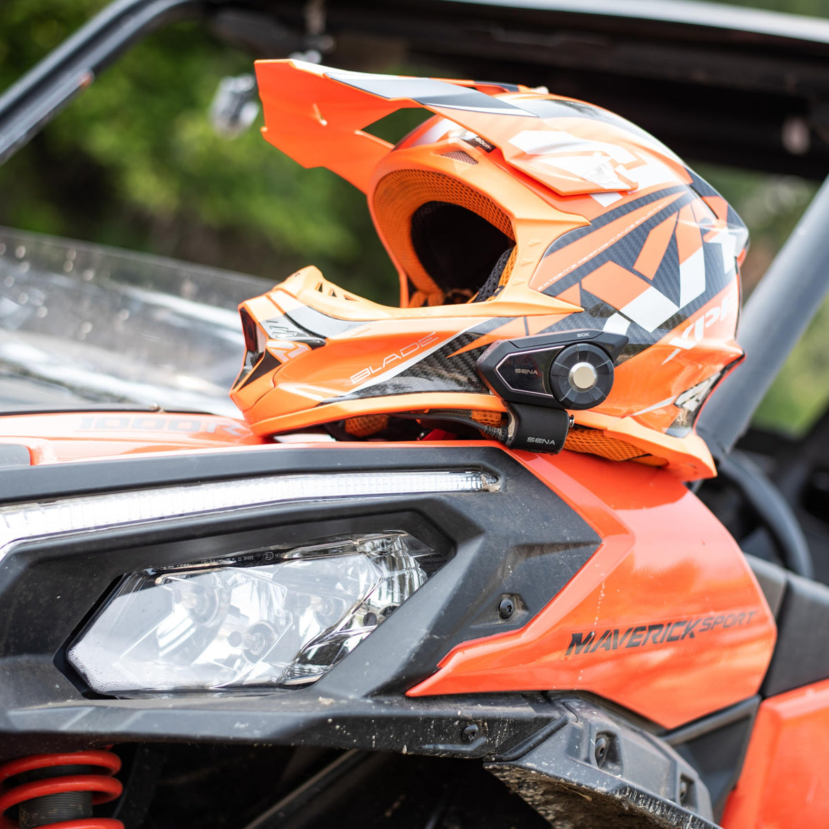 Motorrad Bluetooth-Headset 30K mit Mesh-Kommunikationssystem und HD-Lautsprechern, bis zu 24 Teilnehmer und 8 km Reichweite