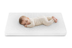 Babybett 120 x 60 cm Modell Jacob aus Kiefernholz mit Schublade Matratze Sicherheitsbarriere und verstellbarer Höhe Weiß