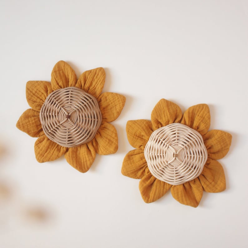 Grande fleur tournesol en rotin Ø22 cm – Décoration murale