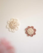Grande fleur capucine en rotin et coton pour décoration murale 21 cm