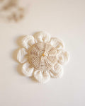 Grande fleur capucine en rotin et coton pour décoration murale 21 cm