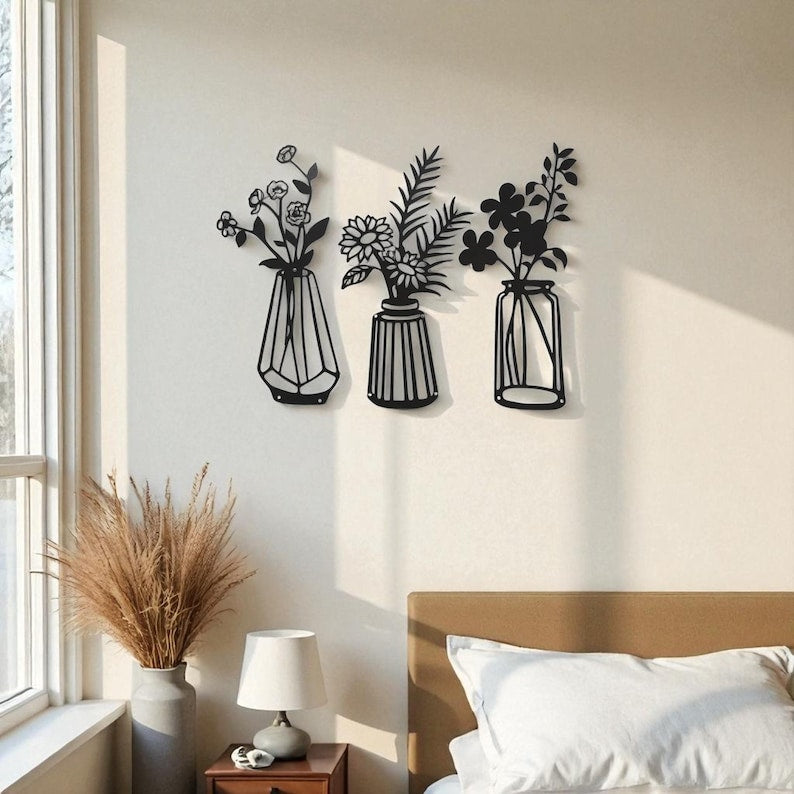 Décoration murale métal silhouette vase noir 37 cm