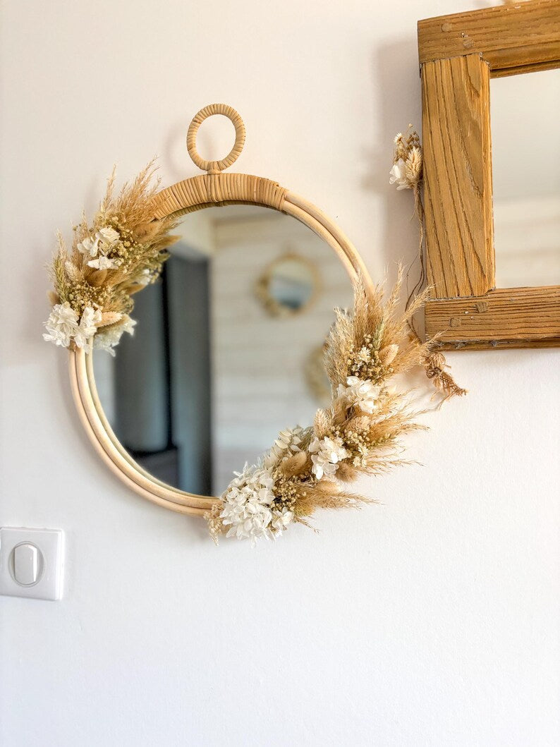 Miroir mural bohème en rotin avec fleurs séchées beige et blanc, 38 cm