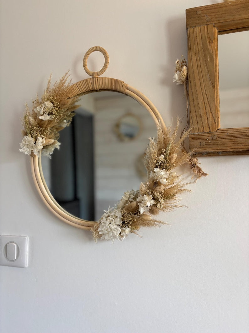 Miroir mural bohème en rotin avec fleurs séchées beige et blanc, 38 cm