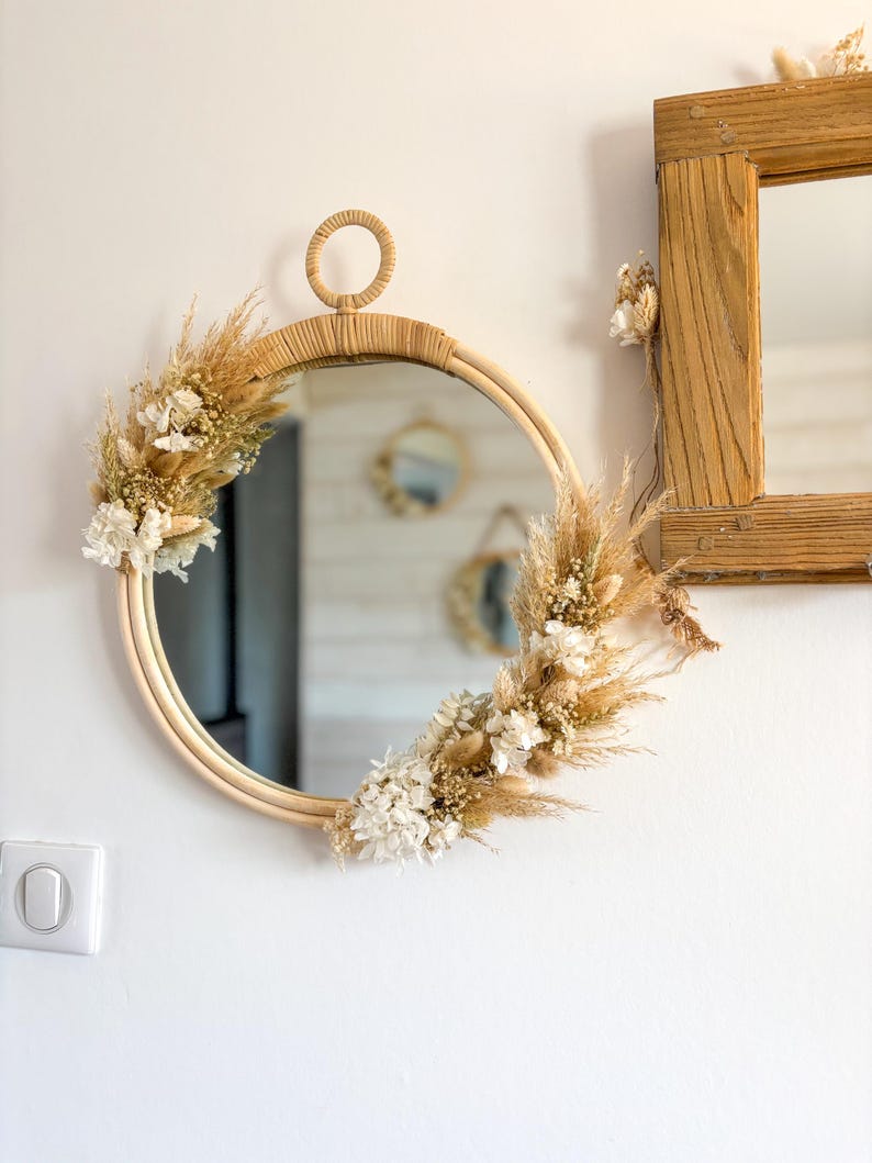Miroir mural bohème en rotin avec fleurs séchées beige et blanc, 38 cm