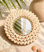 Juju Hat Blanc 50 cm, Miroir Raphia Naturel 30 cm, Miroir Coquillages Naturels 20 cm - Trio Mural Bohème