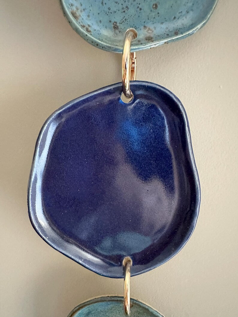 Ensemble de médaillons muraux en céramique bleue – Décor mural doré fait main