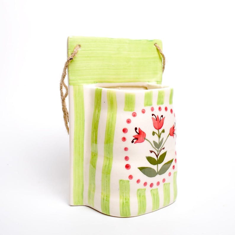 Jardinière murale en céramique verte 18x12.5x8 cm avec drainage, motif peint à la main